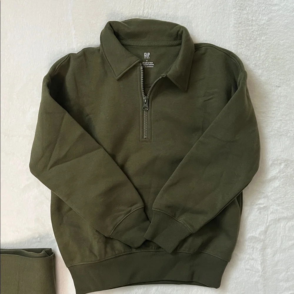 GAP Kids Soft Quarter Zip Pullover Sweatsuit NEW Size Small 6-7